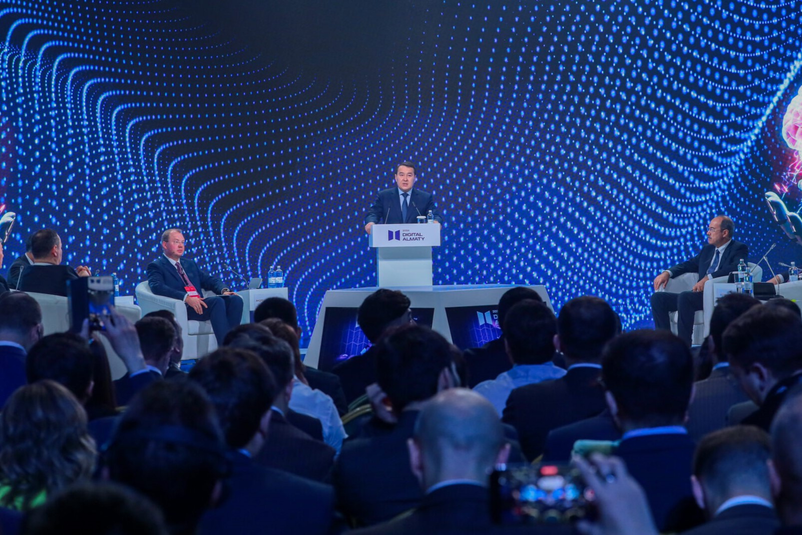 Kazakhstan’s PM Smailov addresses attendees at the Digital Almaty Forum. Source: Astana Times