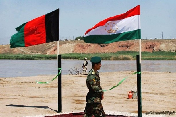 At the Afghanistan-Tajikistan border. Image source: Liter.kz